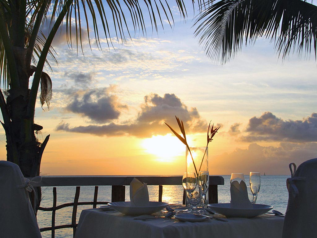 Private Dinner on the Floating Pavilion