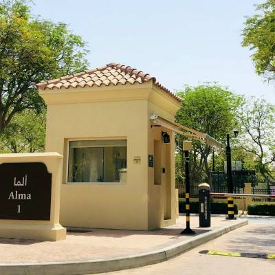 Arabic and spanish style villas with panoramic views of Al Reem Lake