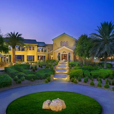 Arabic and spanish style villas with panoramic views of Al Reem Lake