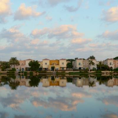 Arabic and spanish style villas with panoramic views of Al Reem Lake