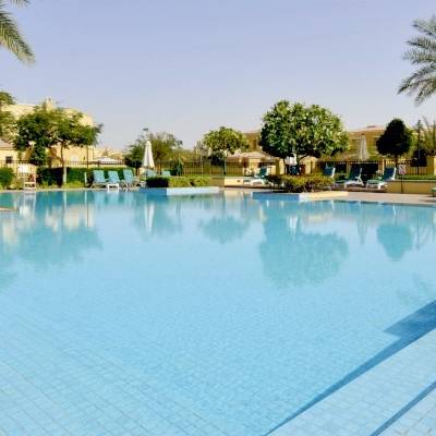Arabic and spanish style villas with panoramic views of Al Reem Lake